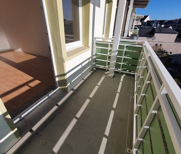 Schöne, helle 3-Zimmer Wohnung- Erdgeschoss- Balkon- im Zentrum von... - Foto 1