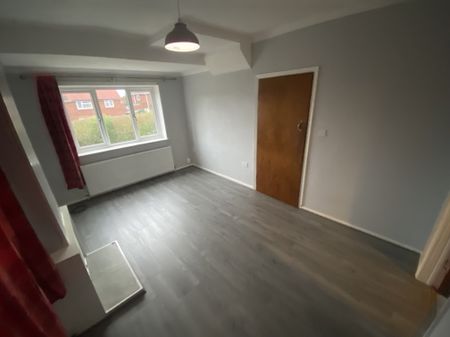 Corndon Close, Kidderminster - Photo 2