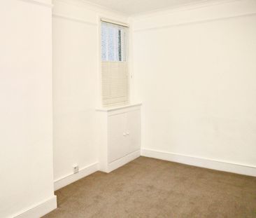 2 Bed Flat, Beatrice Avenue, SW16 - Photo 1