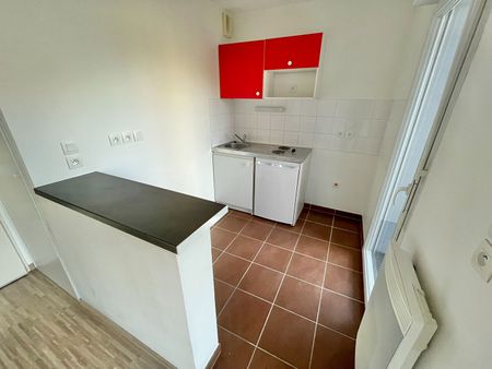 A LOUER - TYPE 1 AU CALME PRCHE ERAUDIERE - Photo 3