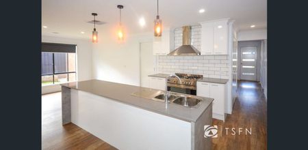 Modern, Spacious, Family Home - Photo 2