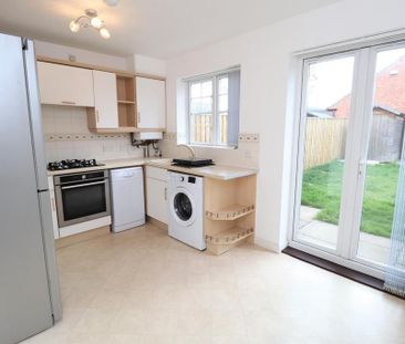2 bedroom terraced house to rent - Photo 4