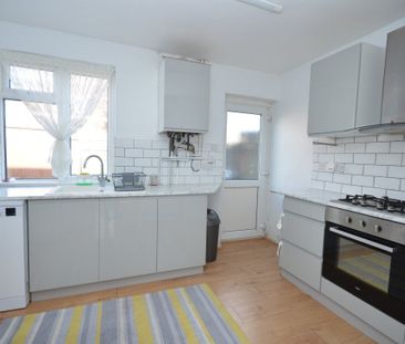 3 bedroom house - Photo 6