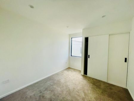 CONIFER GROVE, 4 BEDROOMS - Photo 4