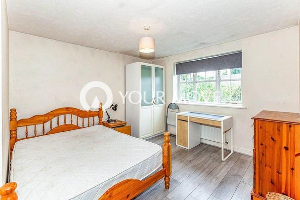 6 bedroom semi-detached house to rent - Photo 1
