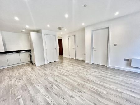 2 bedroom apartment to rent - Photo 3