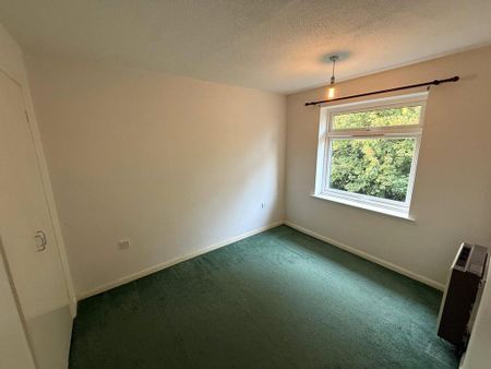 2 bedroom end of terrace house to rent - Photo 2