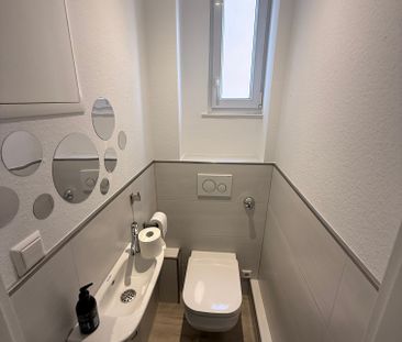 * Sehr schöne 2,5-Zimmerwohnung mit hochwertiger EBK * große Dachte... - Foto 3