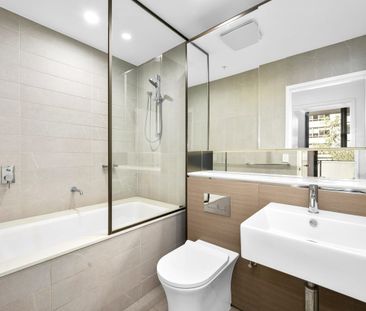 Stylish & Convenient Riverside Location - Photo 4