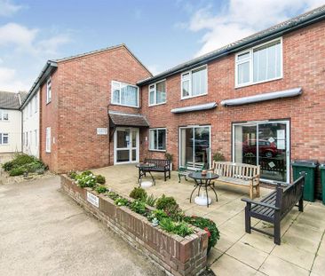 1 bedroom retirement property to rent - Photo 3