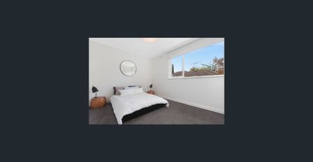 ONE BEDROOM APARTMENT IN PERFECT LOCATION! - Photo 2