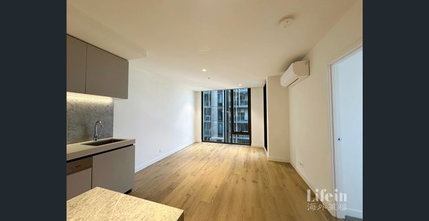 Luxury Two-Bedroom Apartment in Prime Southbank Location - Photo 1