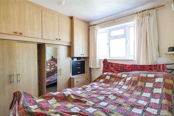Cranbourne Drive, Harpenden, AL5 - Photo 1