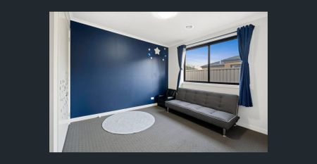 Beautifully Presented Family Home - Photo 4