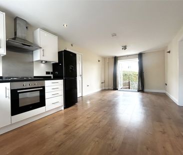 Devereaux Crescent, Ebley, Stroud, Gloucestershire, GL5 - Photo 4