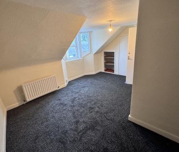 3 bedroom flat to rent - Photo 2