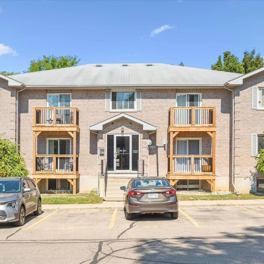 For Lease - 266 Overlea Drive Unit# 204, Kitchener, Ontario - Photo 1