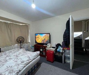 Methuen Road, Edgware, HA8 - Photo 6
