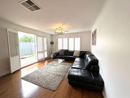 23 McKinley Dr, Roxburgh Park, VIC 3064 - Photo 2