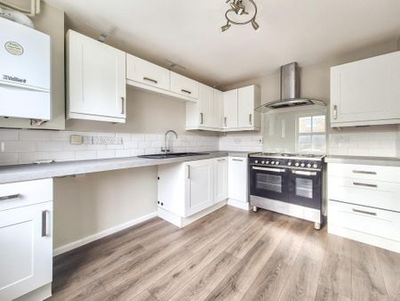 3 bedroom terraced house to rent - Photo 5