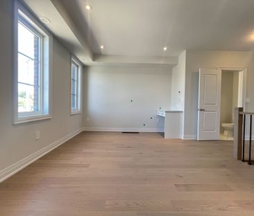 For Lease - 5951 Saigon Street, Mississauga, Ontario - Photo 1