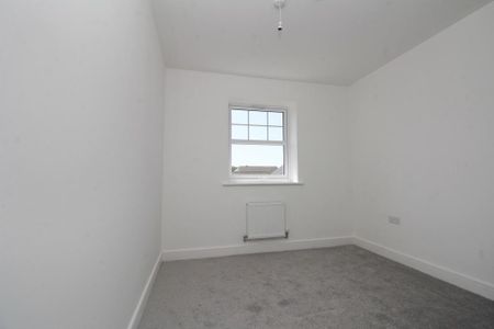 3 bedroom detached house to rent - Photo 2