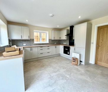 3 bedroom detached house to rent - Photo 6