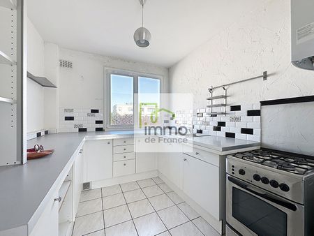 Location Appartement 4 pièces 81m² - Photo 5