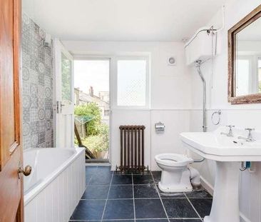 Southwell Road, London, SE5 - Photo 2