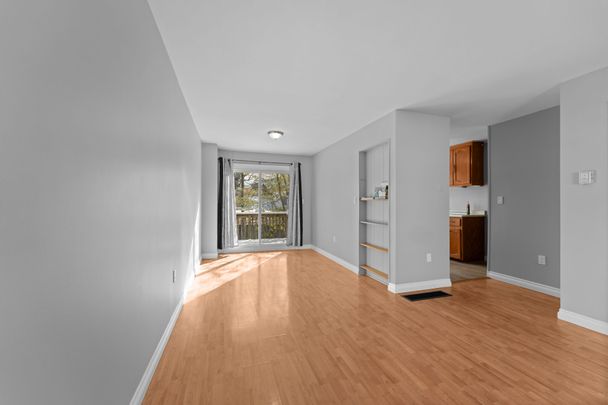 For Lease - 27 Addington Street Unit# 15, Loyalist, Ontario - Photo 1