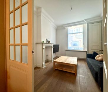 Charmante rijwoning met authentieke herenhuiselementen nabij het ce... - Foto 5