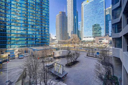 For Lease - 55 Harbour Square Unit# 312, Toronto, Ontario - Photo 2