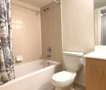 181 Village Green Square #1118 - Photo 4