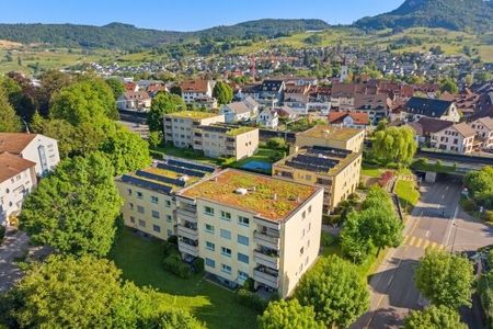 Beautiful life near the greenery - Photo 2