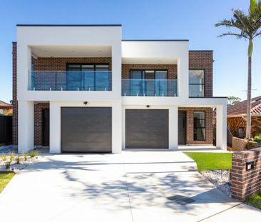 IMPRESSIVE 4 BEDROOM DUPLEX WITH STUDY/5TH BED - Photo 2
