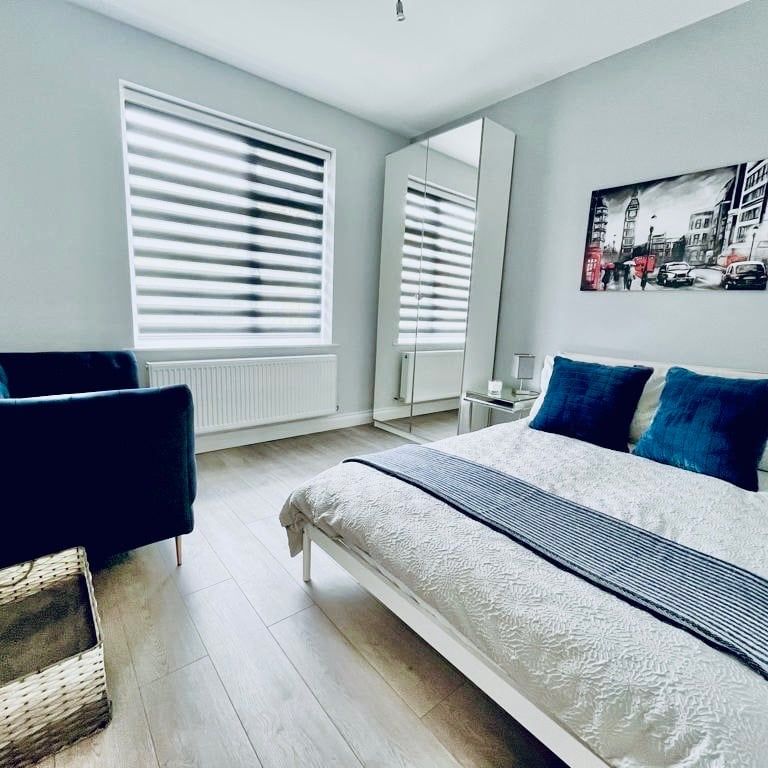 1 Bed Flat, Western Avenue, NW11 - Photo 1