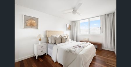 Spacious Coastal Convenience - Photo 3