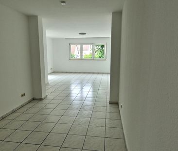 Gepflegte 2 Zimmerwohnung * Balkon * neue EBK * Duplex Stellplatz i... - Foto 6