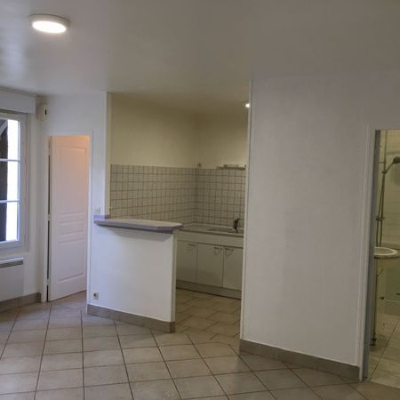 Location Appartement 3 pièces 56m² - Photo 3