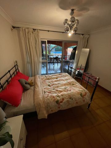 Burwood - Photo 2