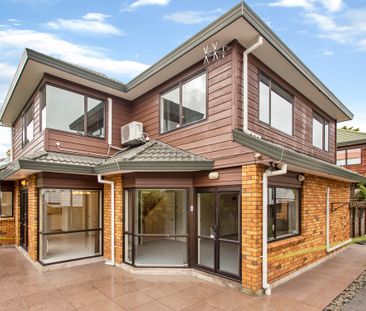 Spacious Family Living in Premium Epsom Location - Photo 3