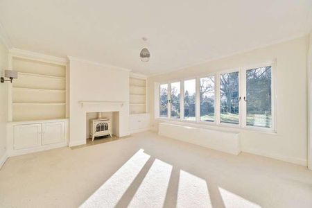 Knowl Hill, Woking, GU22 - Photo 5