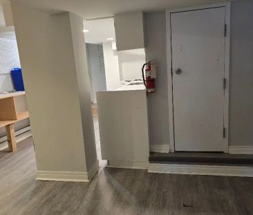 223 Fairview Avenue #Basement - Photo 5