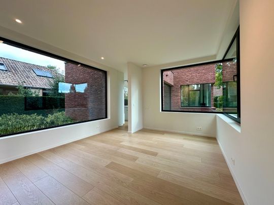 Moderne en luxueus afgewerkte nieuwbouwwoning te Sint-Michiels - Photo 1