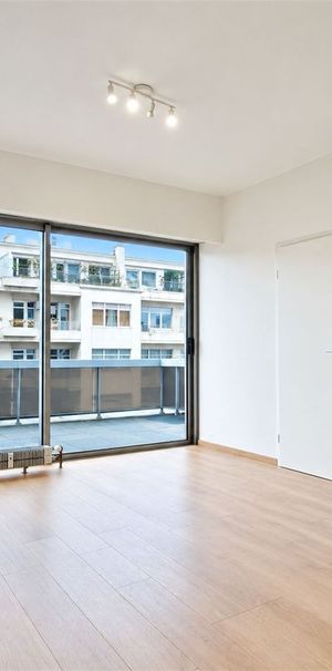 Appartement te huur in Ukkel voor € 1.150 met 1 slaapkamer - foto 1