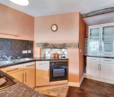 3 bedroom end of terrace house to rent - Photo 2