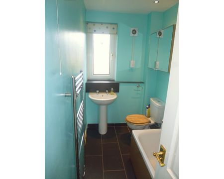 Dumbarton Road, Glasgow, G14 9DB - Photo 4