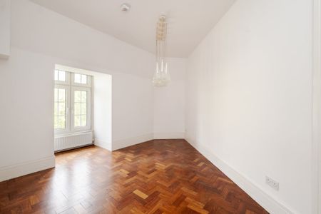 2 bedroom penthouse to rent - Photo 2