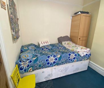 Hartopp Road (4 bed) - Photo 6