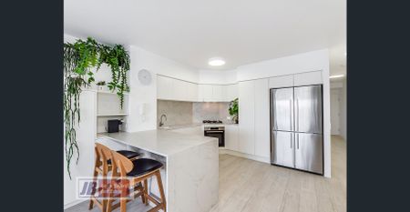 Direct Riverfront - Position, Poise & Lifestyle! - Photo 4